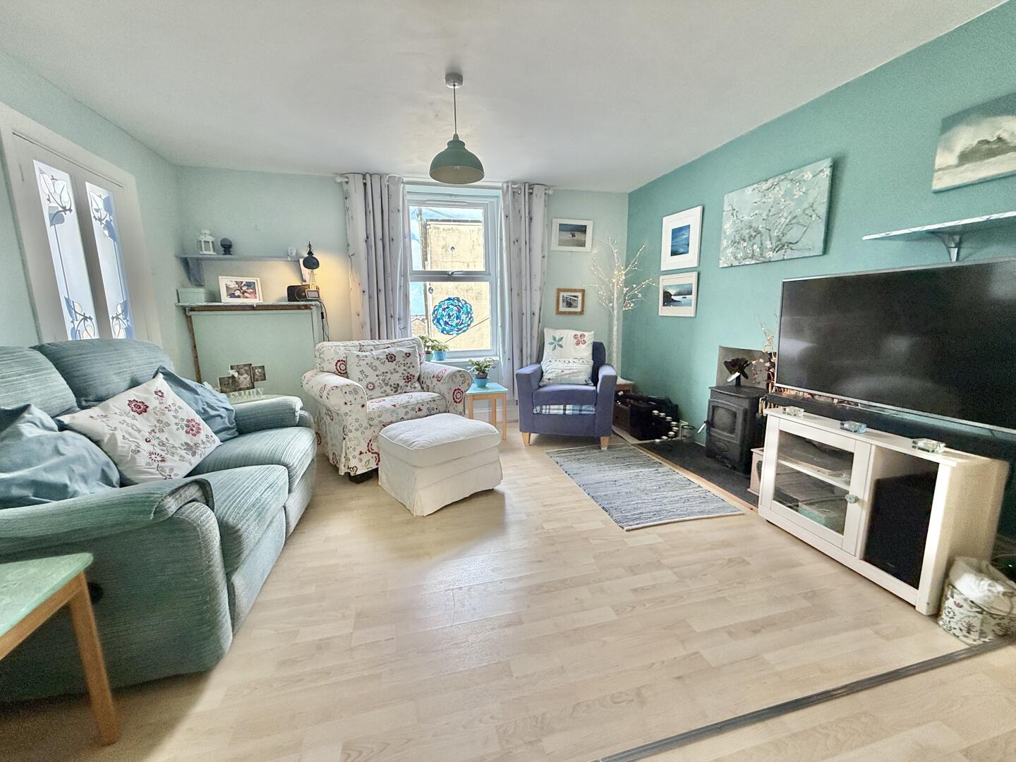 3 bed property in Gladstone Terrace, Redruth